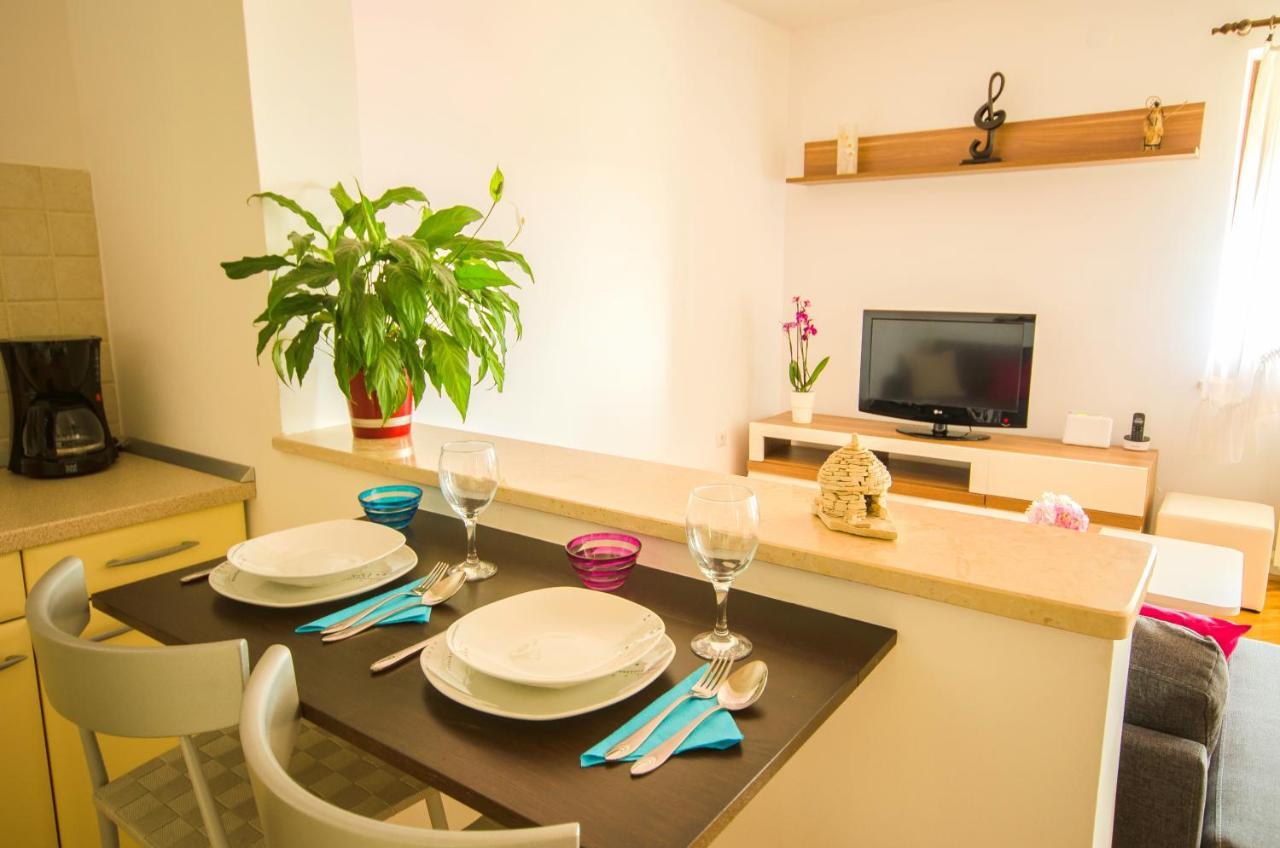 Apartment Ivis Vinkuran Exterior photo